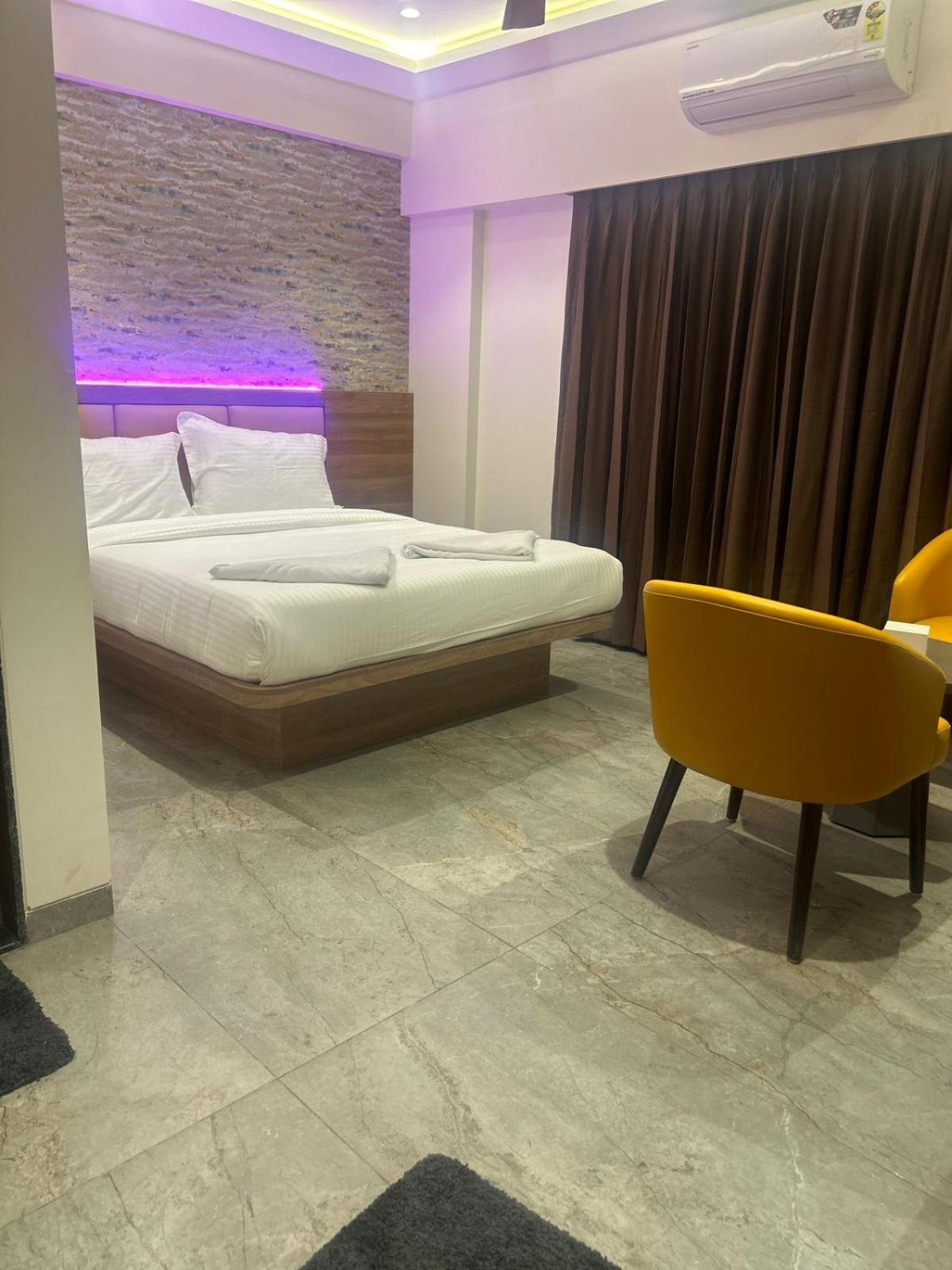 Hotel Aura Inn Airoli ,Digha 纳威孟买 外观 照片