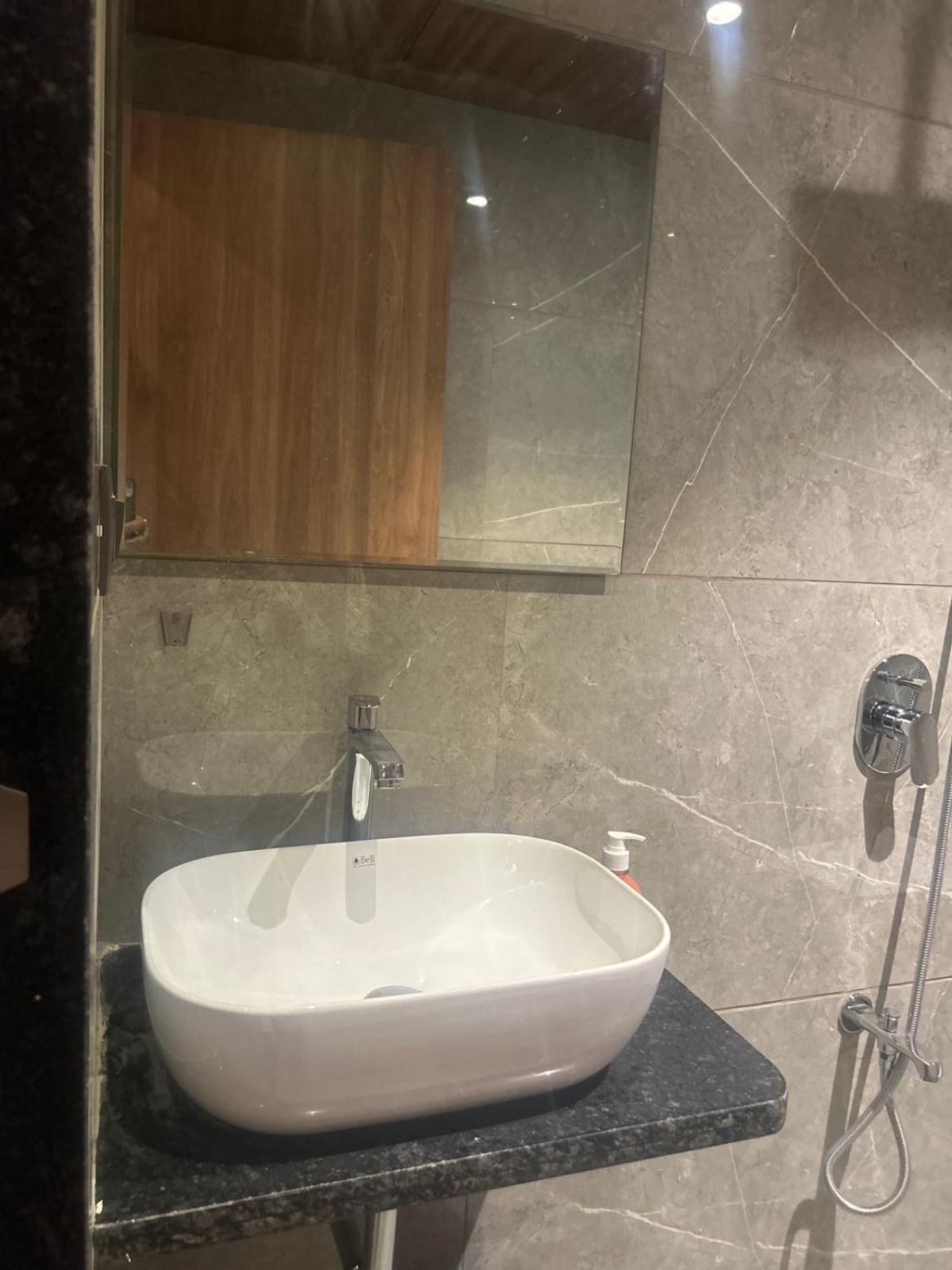 Hotel Aura Inn Airoli ,Digha 纳威孟买 外观 照片
